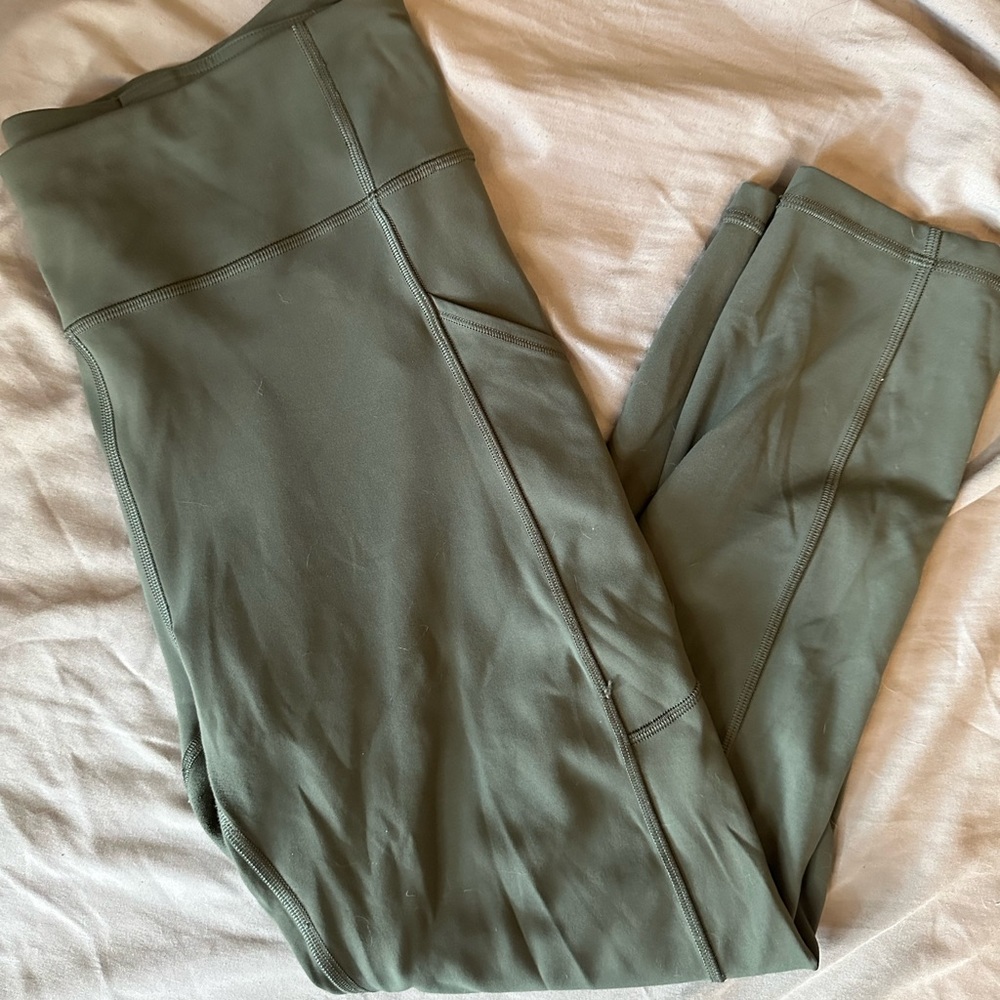 Lululemon size 10 invigorate leggings